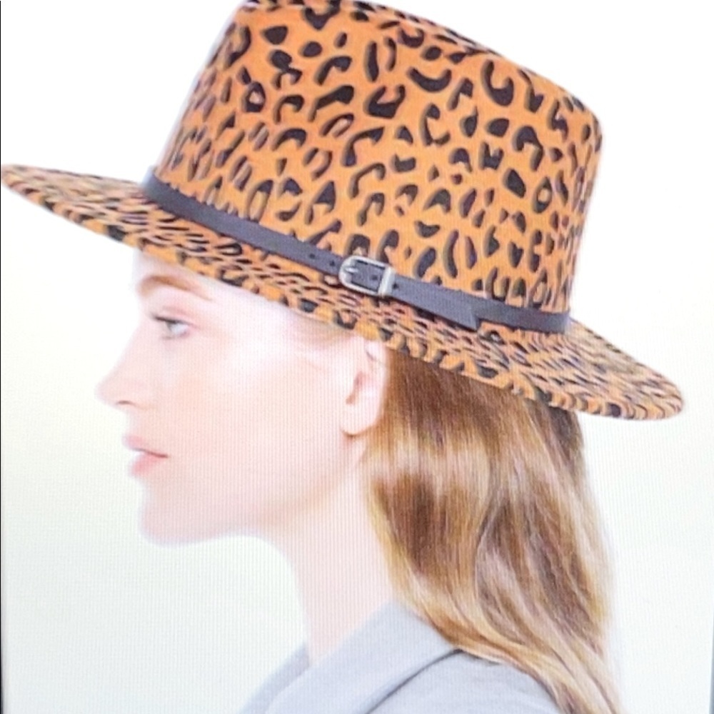 Khaki Leopard Fedora with Belt “OS”. NWT